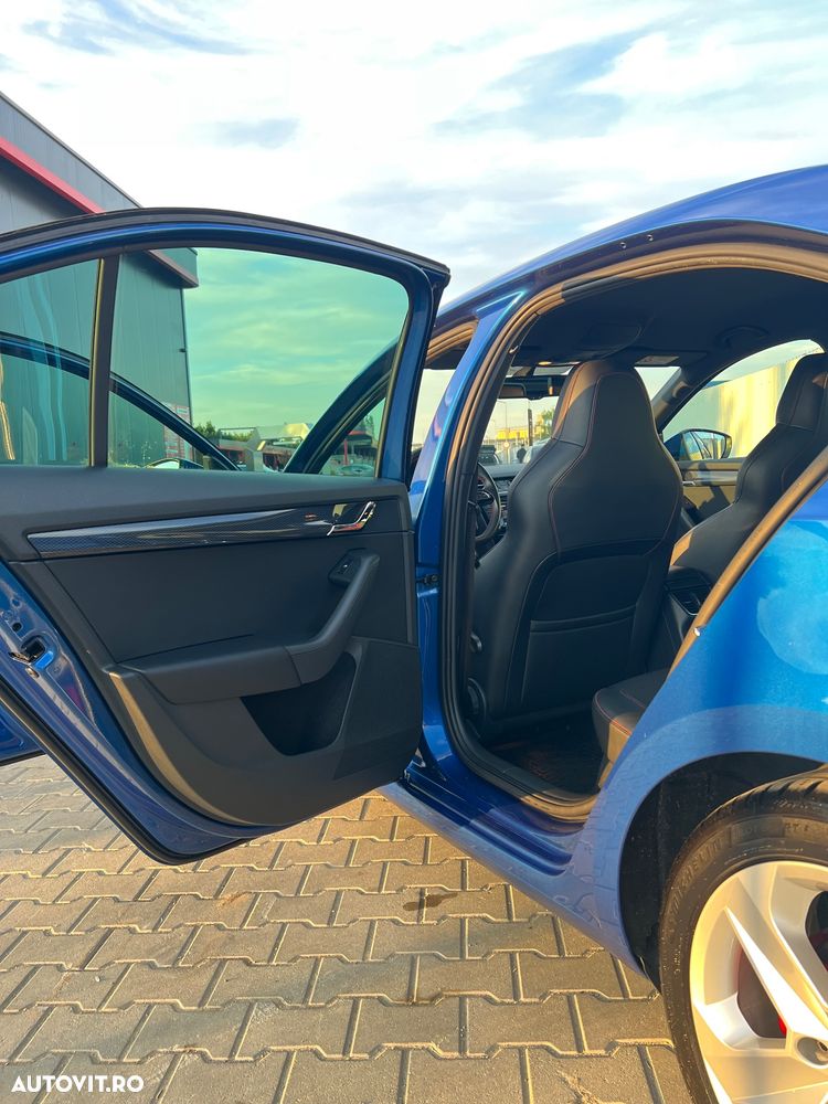 Skoda Octavia 2.0 TDI RS - 24