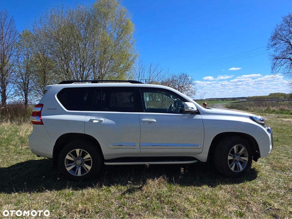 Toyota Land Cruiser - 3