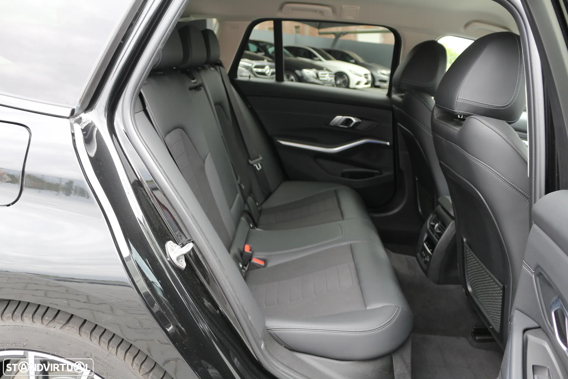 BMW 320 d Touring Line Sport Auto - 33