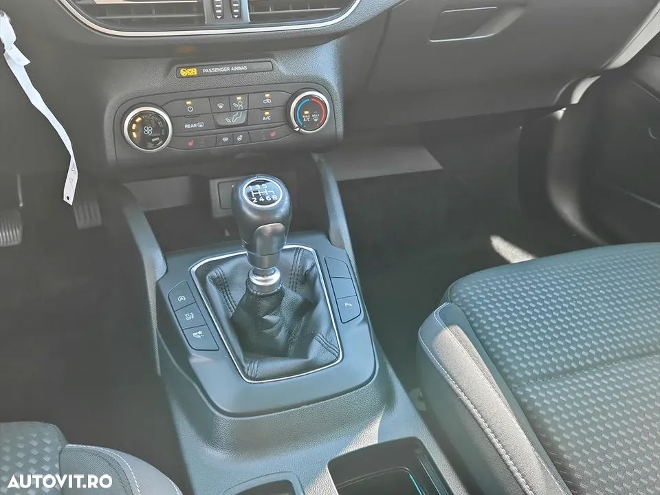 Ford Focus 1.0 EcoBoost Trend - 16