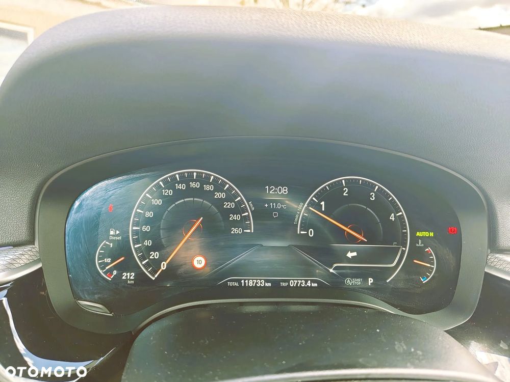 BMW Seria 5 530d xDrive Sport - 13