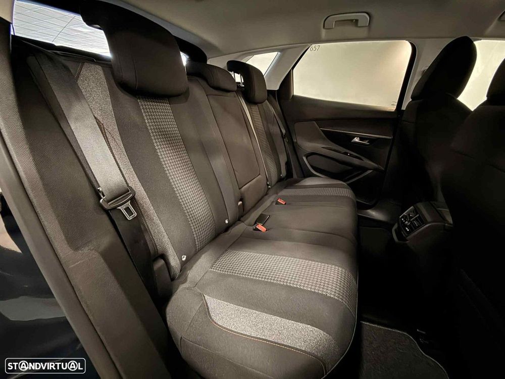 Peugeot 3008 1.5 BlueHDi Active - 21