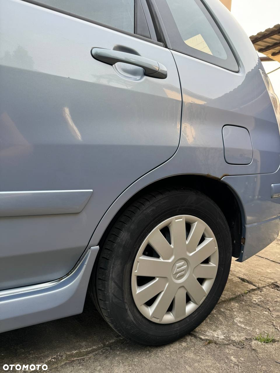 Suzuki Liana 1.6 - 16