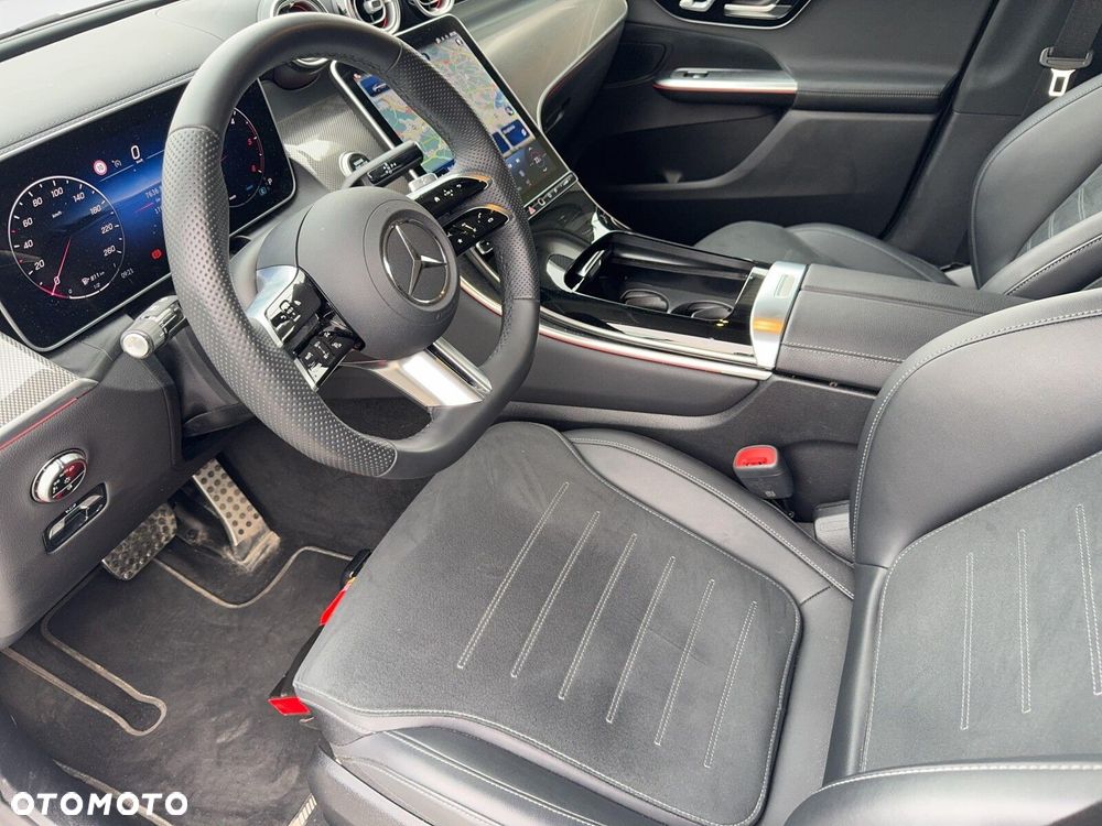 Mercedes-Benz GLC - 12