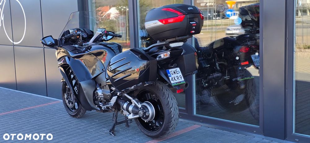 Kawasaki GTR - 28