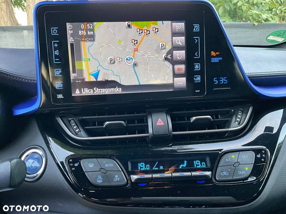Toyota C-HR Style Selection - 23