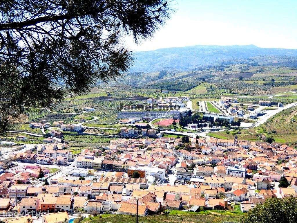 Ruína e terreno para construção de edifício de R/chão e 3 pisos, TU... - Grande imagem: 2/9