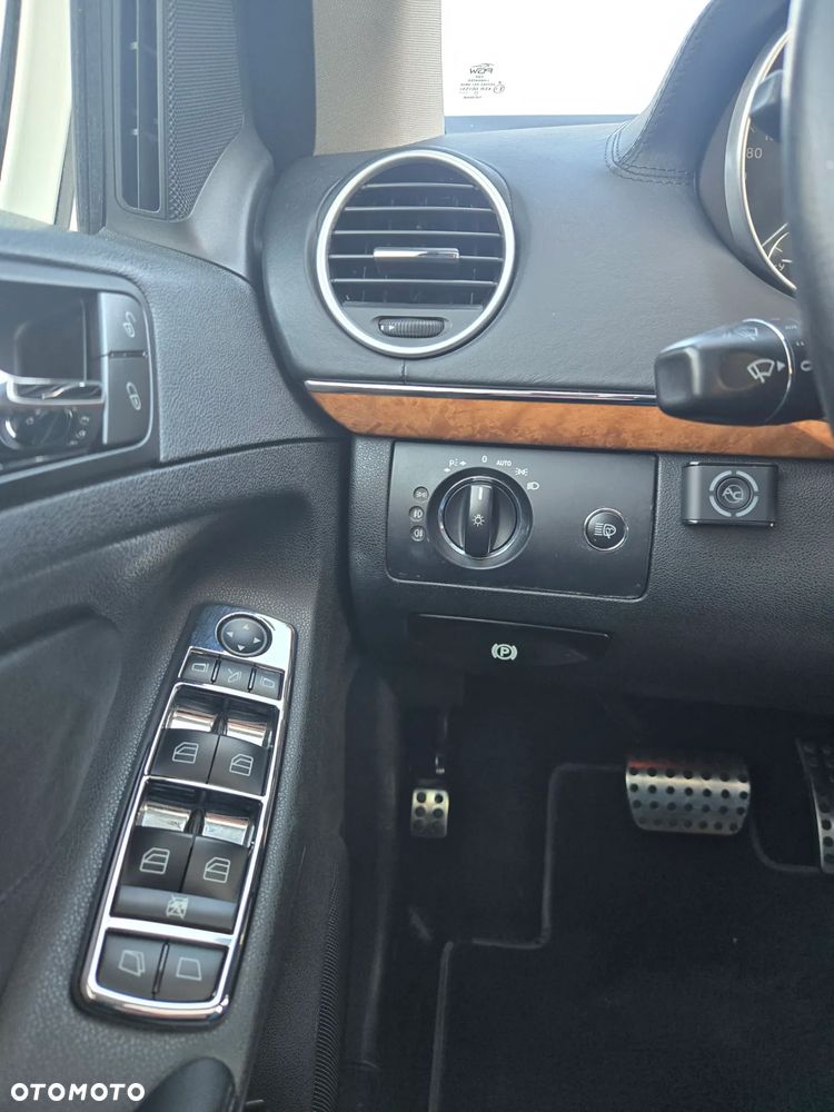 Mercedes-Benz GL 500 4Matic 7G-TRONIC - 23