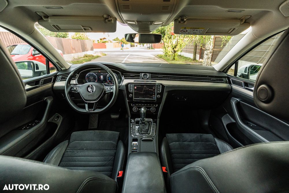 Volkswagen Passat Variant 2.0 TDI DSG R Executive - 9