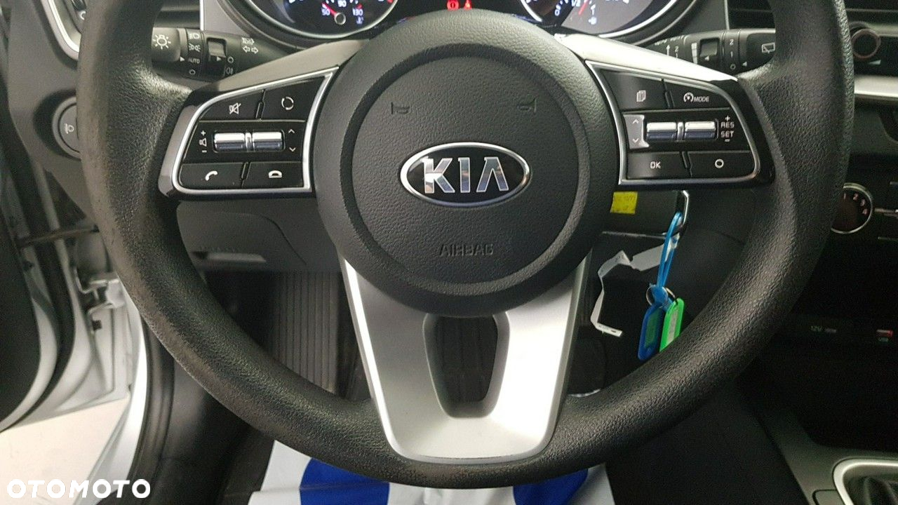 Kia Ceed - 23