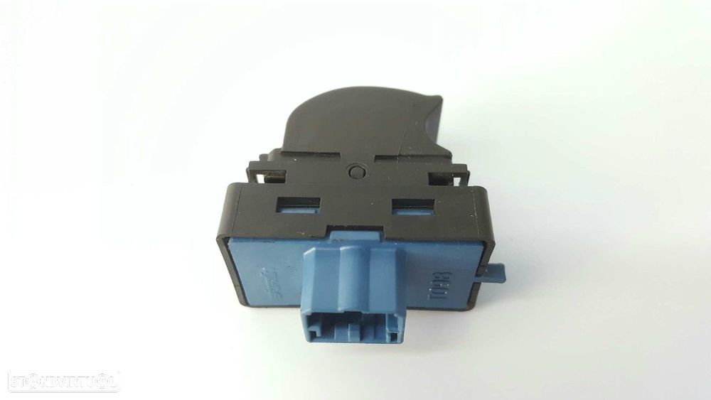 COMANDO DO ELEVADOR FRENTE DIREITO OPEL COMBO D CARGO L1H1 2,2T - 5