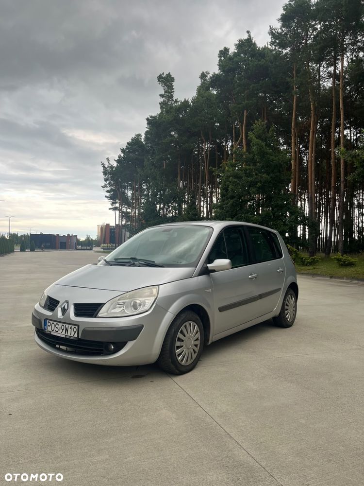 Renault Scenic - 1