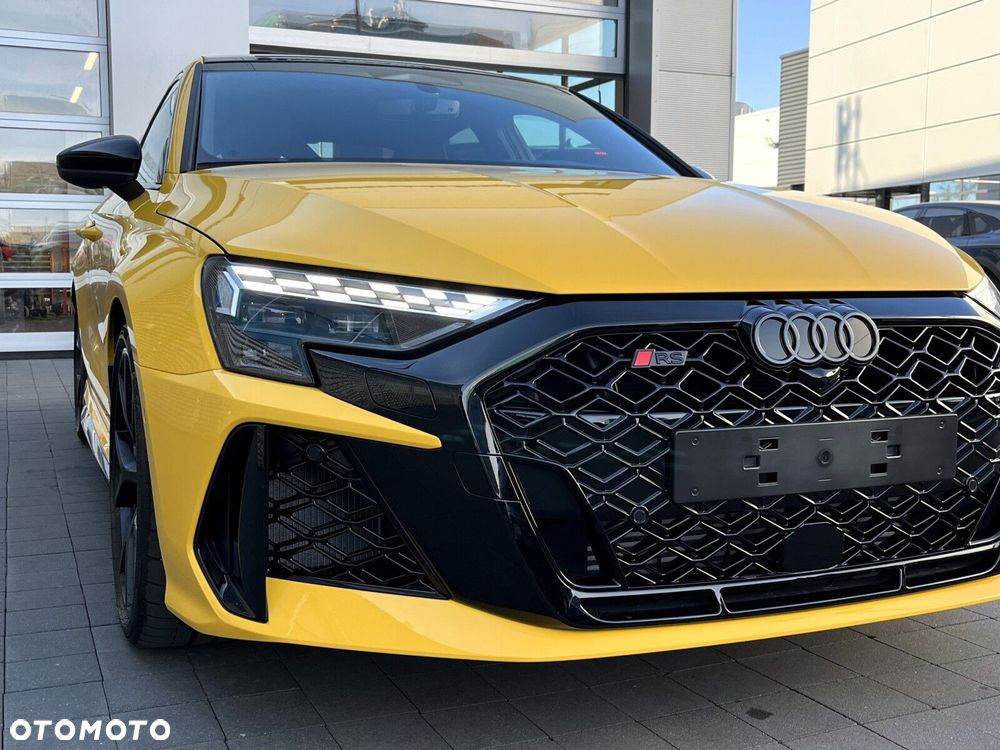 Audi RS3 Limousine - 14