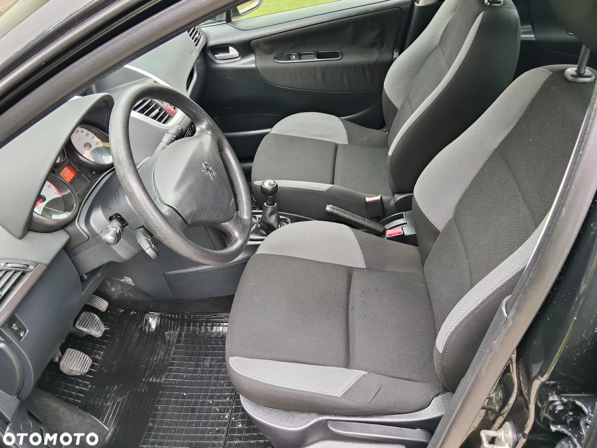 Peugeot 207 1.4 Active - 21