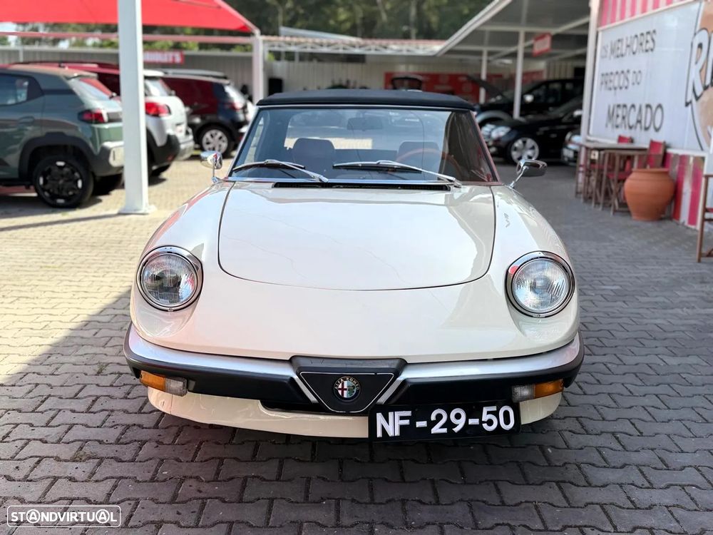 Alfa Romeo Spider - 25
