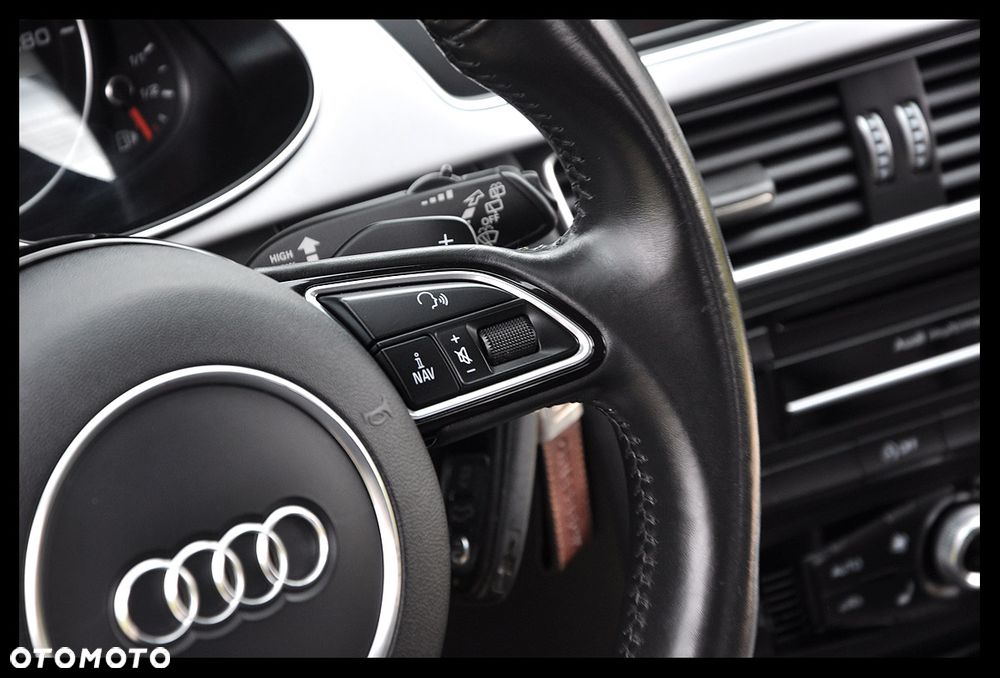 Audi A4 Avant 2.0 TDI DPF multitronic S line Sportpaket - 33