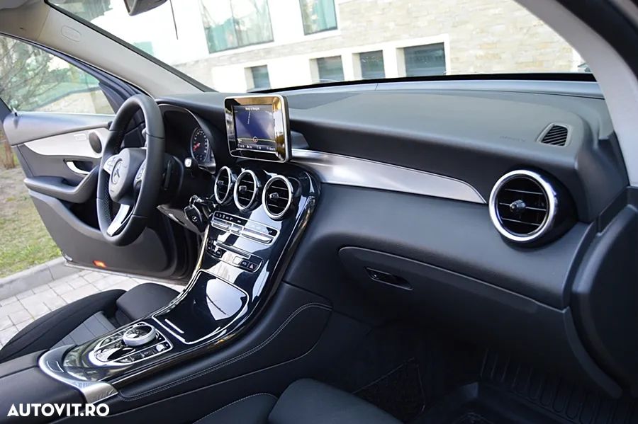 Mercedes-Benz GLC 220 d 4MATIC 9G-TRONIC - 10