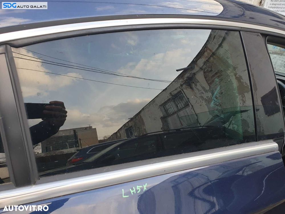 Geam Sticla Culisant de pe Usa Portiera Dreapta Spate Volkswagen CC 2012 - 2017 [C3825]