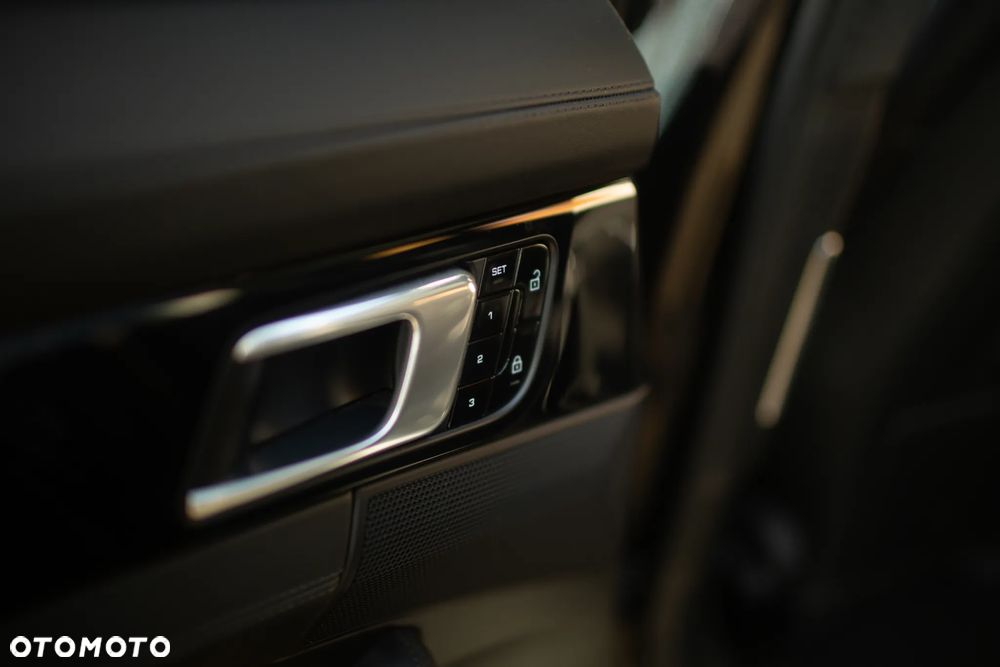 Porsche Panamera Turbo - 30