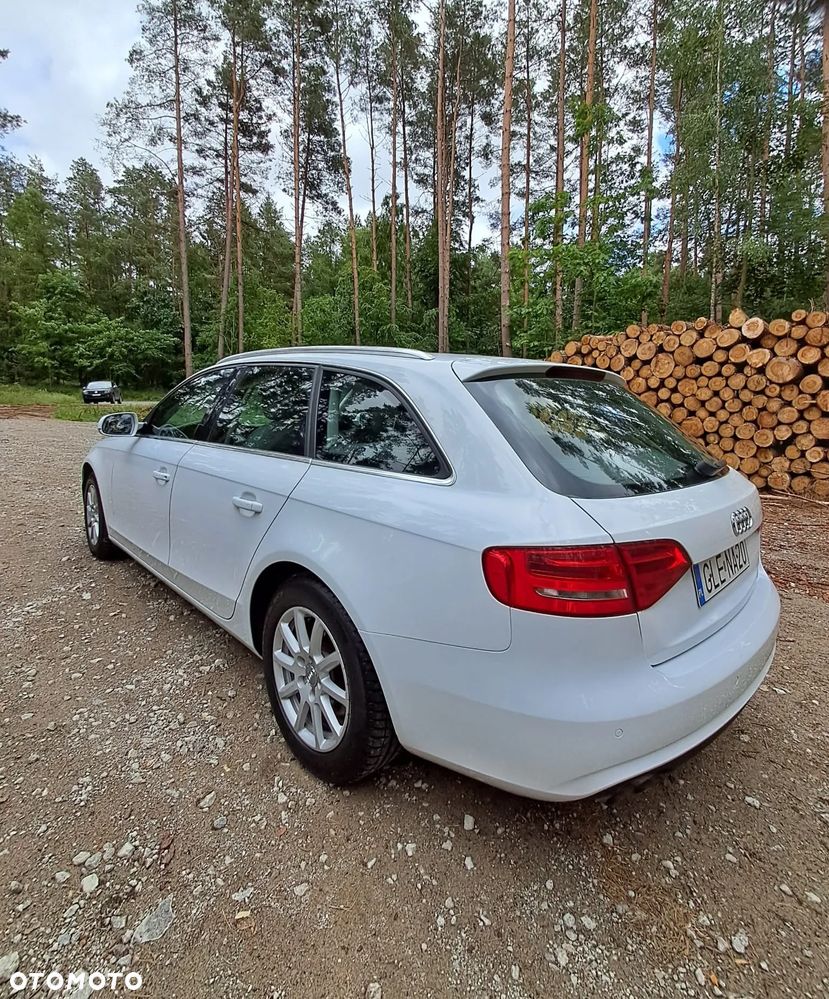 Audi A4 Avant - 4