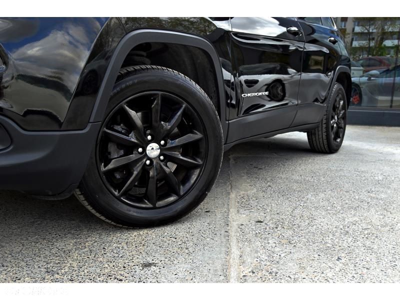 Jeep Cherokee - 13