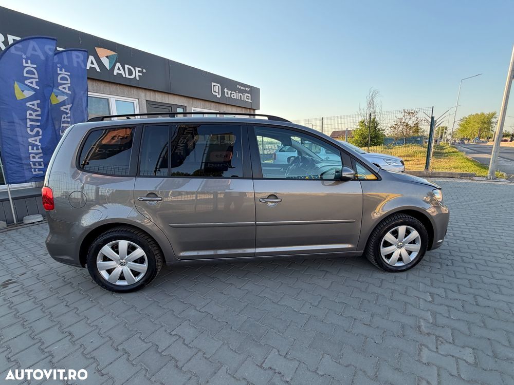 Volkswagen Touran 2.0 TDI DPF DSG Life - 35