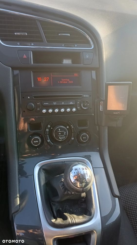 Peugeot 5008 - 13