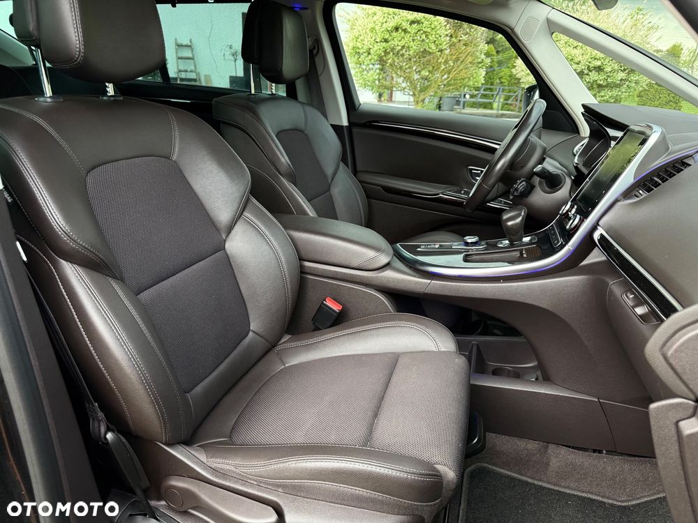 Renault Espace 1.6 dCi Energy Initiale Paris EDC 7os - 19
