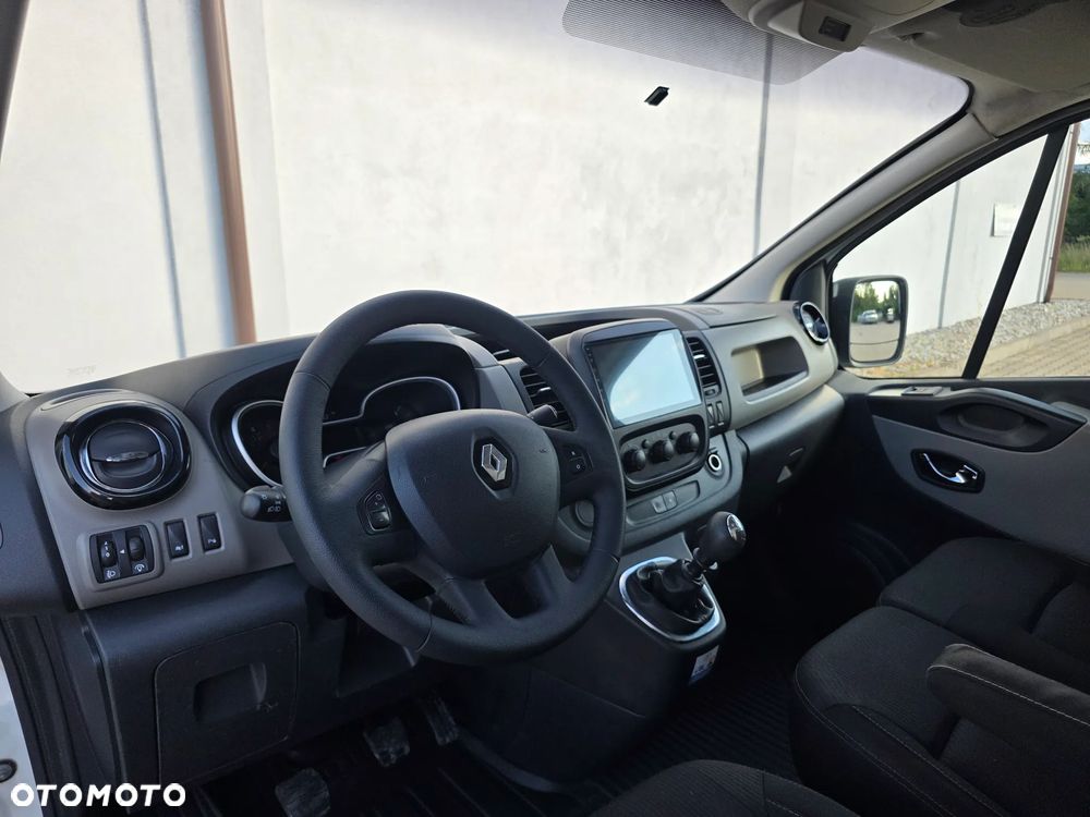 Renault Trafic - 17