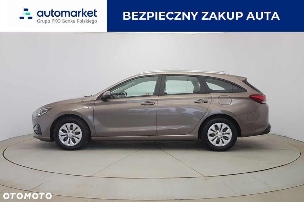 Hyundai i30 1.6 D Classic + - 4