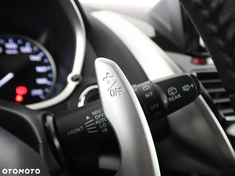 Mitsubishi Eclipse Cross - 32