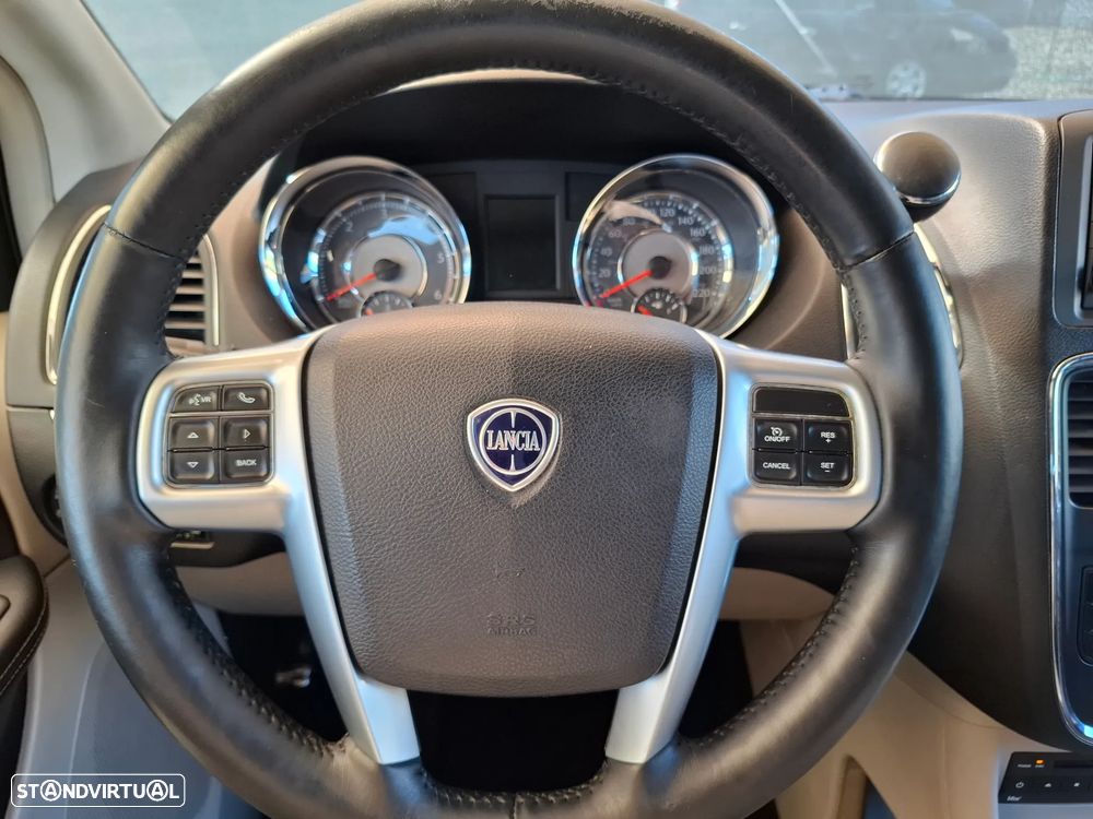 Lancia Voyager 2.8 CRD Gold - 22