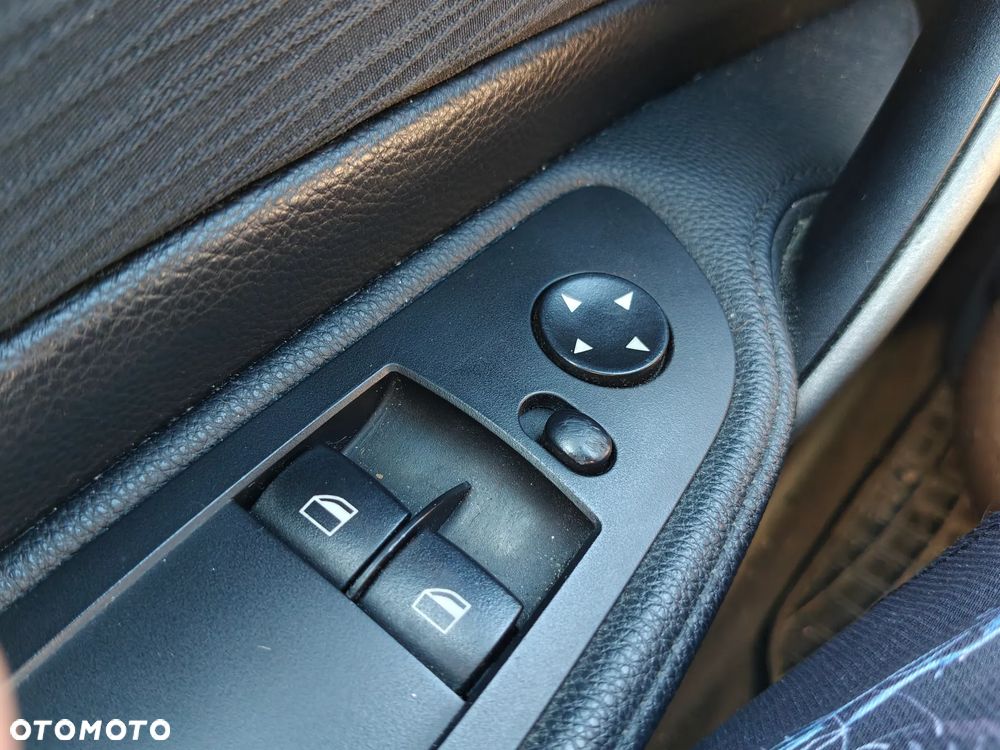 BMW Seria 1 - 20