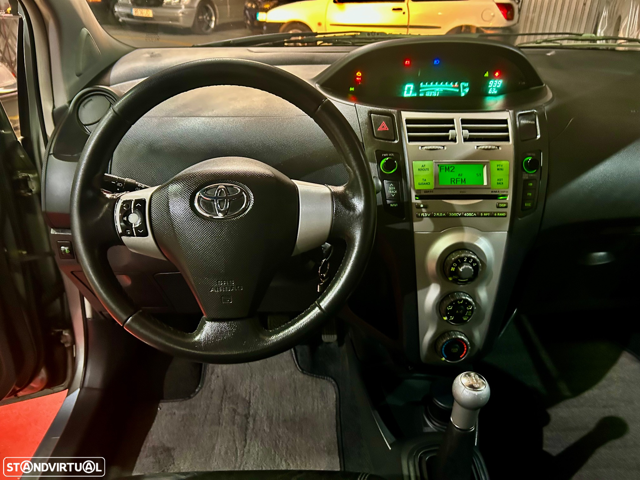 Toyota Yaris 1.0 VVT-i AC Manual+VSC - 9