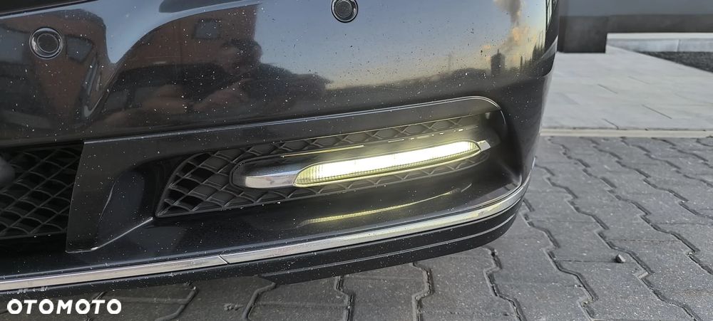 Mercedes-Benz Klasa E 350 CDI DPF BlueEFFICIENCY 7G-TRONIC Elegance - 29