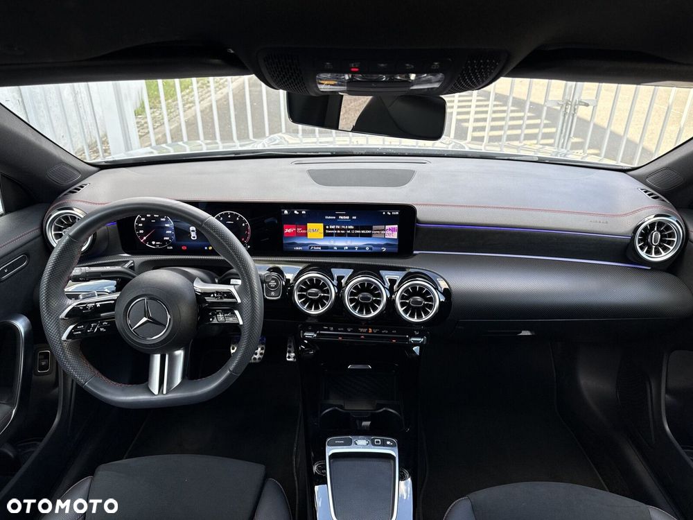 Mercedes-Benz CLA - 13