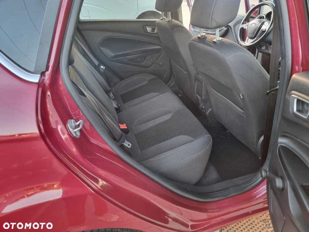 Ford Fiesta 1.0 EcoBoost STart-Stop Titanium - 28