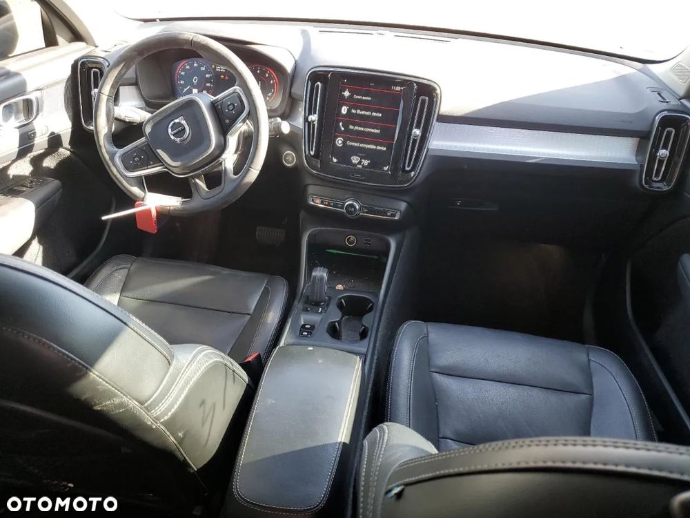 Volvo XC 40 T5 AWD Momentum