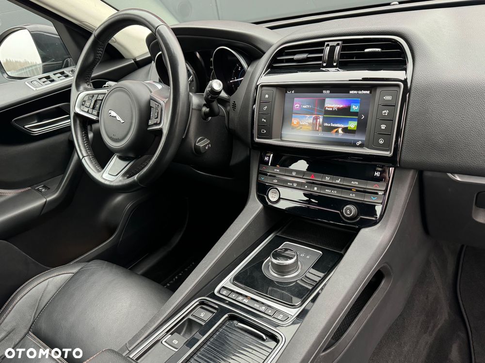 Jaguar F-Pace 2.0 i4D AWD Prestige - 7