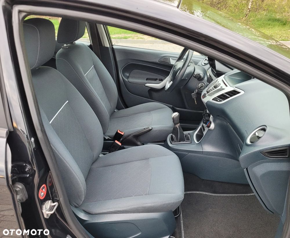 Ford Fiesta 1.25 Trend EU5 - 19