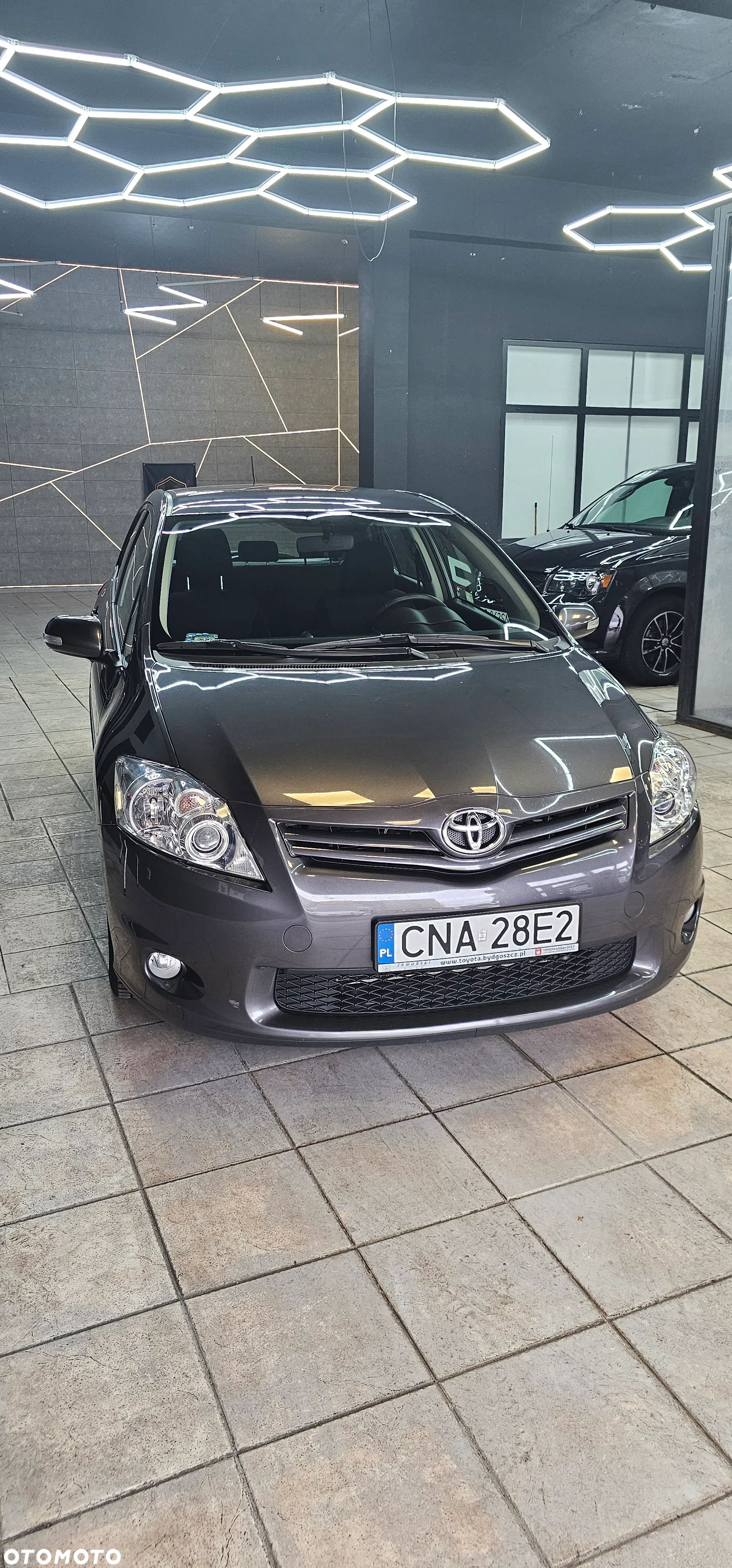Toyota Auris 1.6 Sol - 1