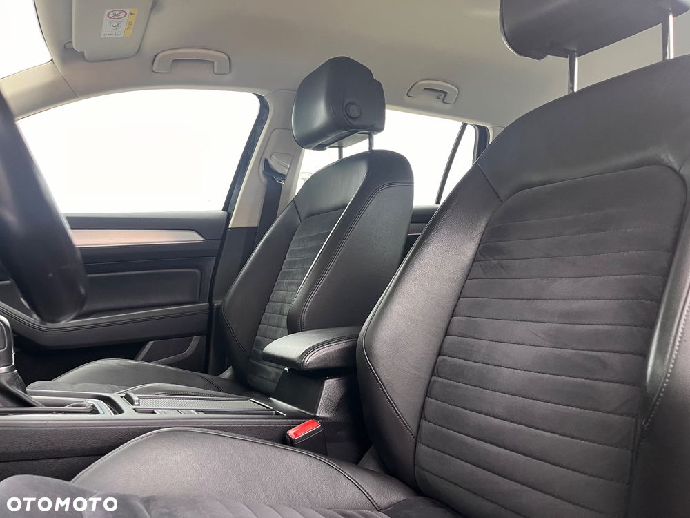 Volkswagen Passat - 22
