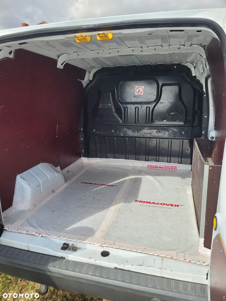 Ford Transit Connect - 6