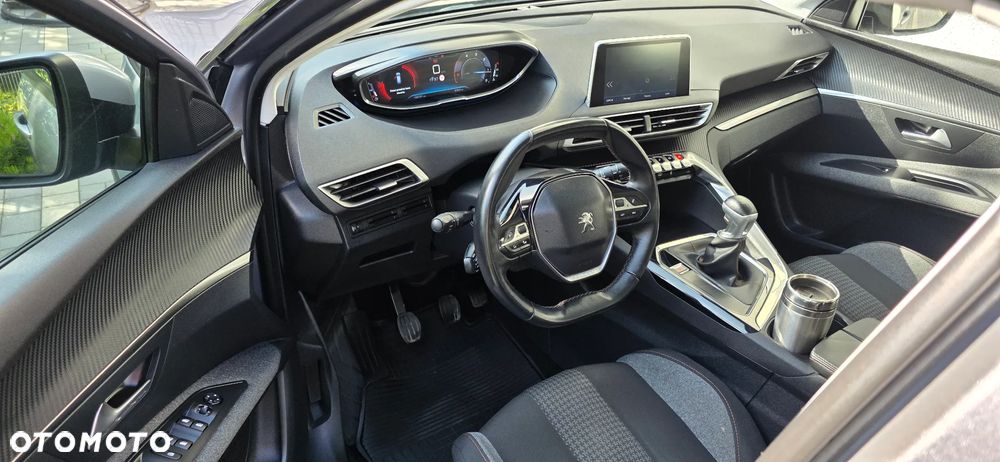 Peugeot 3008 HDi 115 Allure - 8