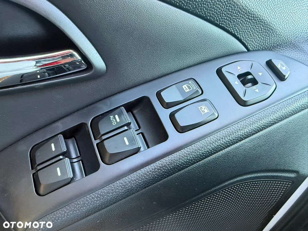 Hyundai ix35 2.0 CRDi Premium 4WD - 23