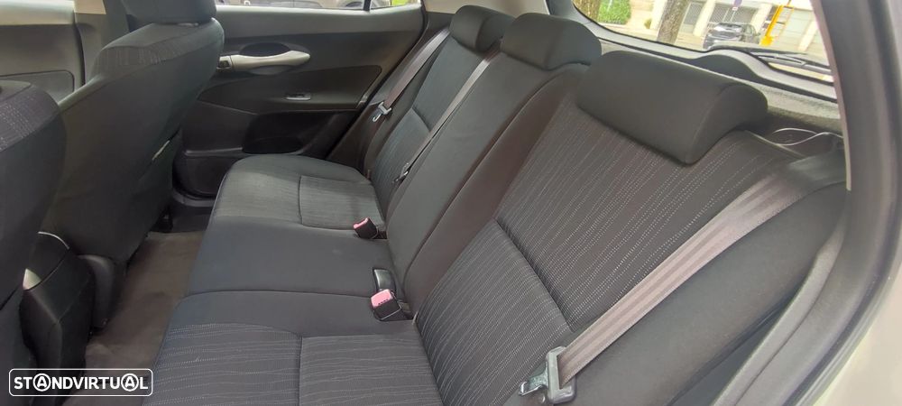 Toyota Auris 1.4 D-4D Sol - 9