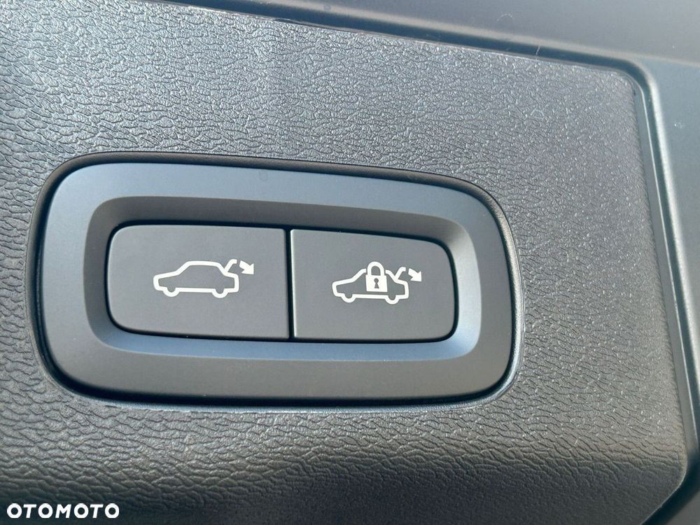 Volvo XC 60 - 30
