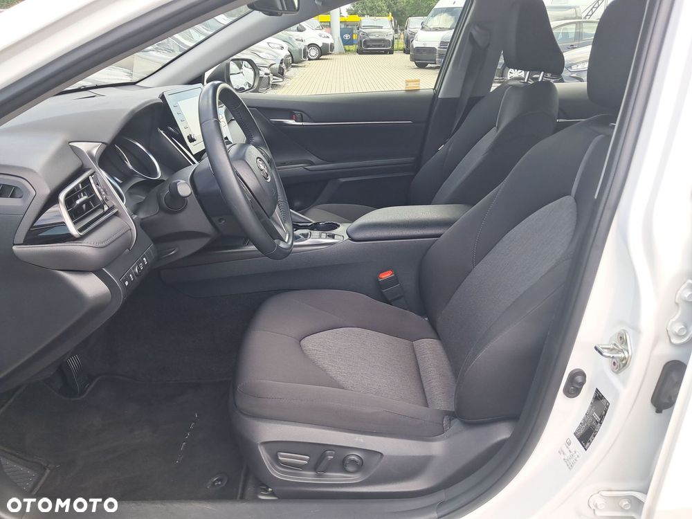 Toyota Camry 2.5 Hybrid Comfort CVT - 9