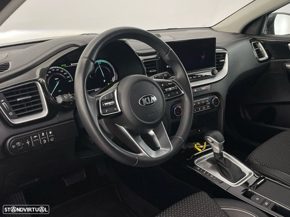 Kia XCeed 1.6 GDi PHEV Tech - 16