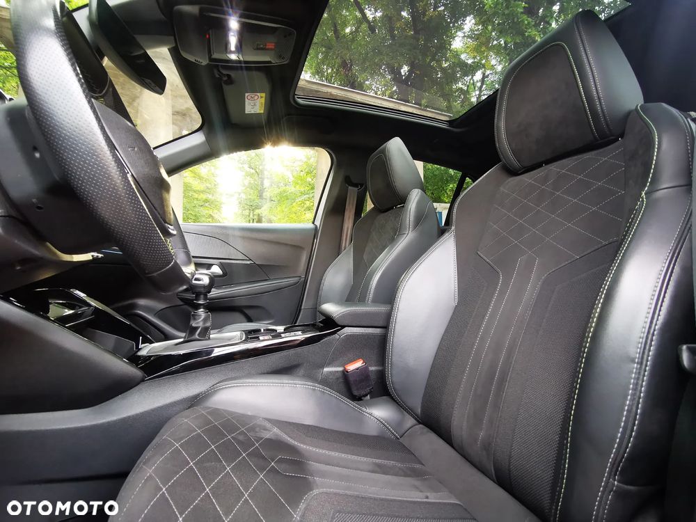 Peugeot 208 1.2 T Allure S&S - 22